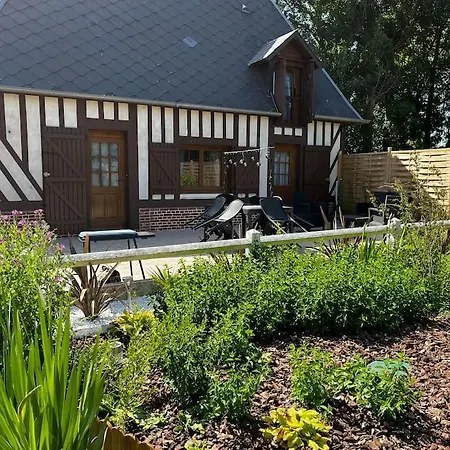 Maison De Charme Avec Jacuzzi. بيت للعطل