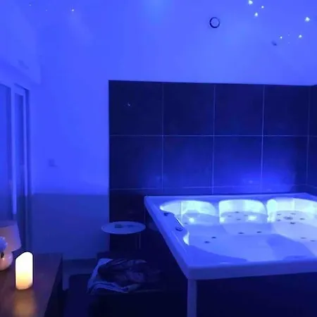Maison De Charme Avec Jacuzzi. * Berthouville