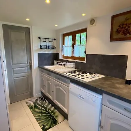 Maison De Charme Avec Jacuzzi. Casa vacanze Berthouville